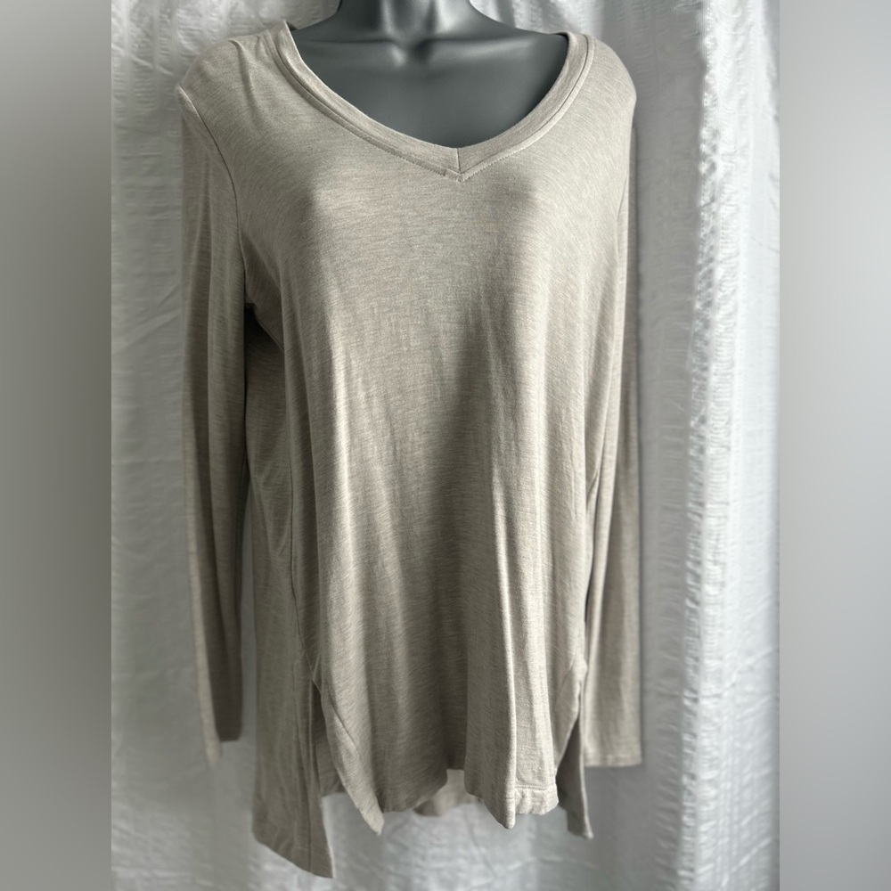 Women's V-Neck Long Sleeve Top - Cream